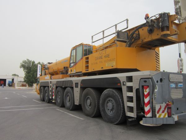 AC DEMAG 250 TONS